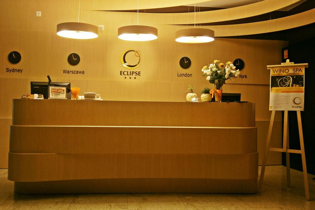Hotel Eclipse Domasław Εξωτερικό φωτογραφία