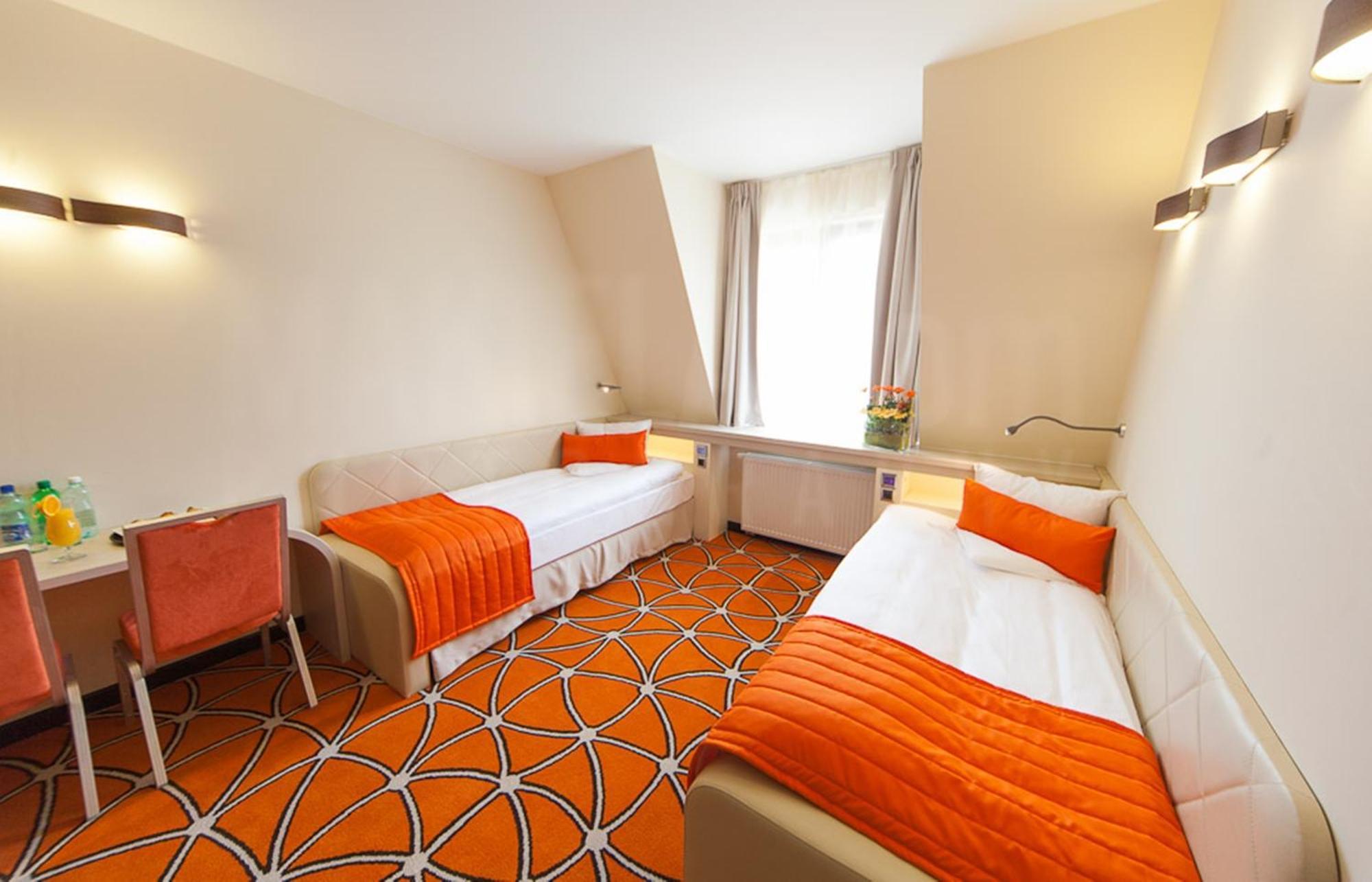 Hotel Eclipse Domasław Δωμάτιο φωτογραφία