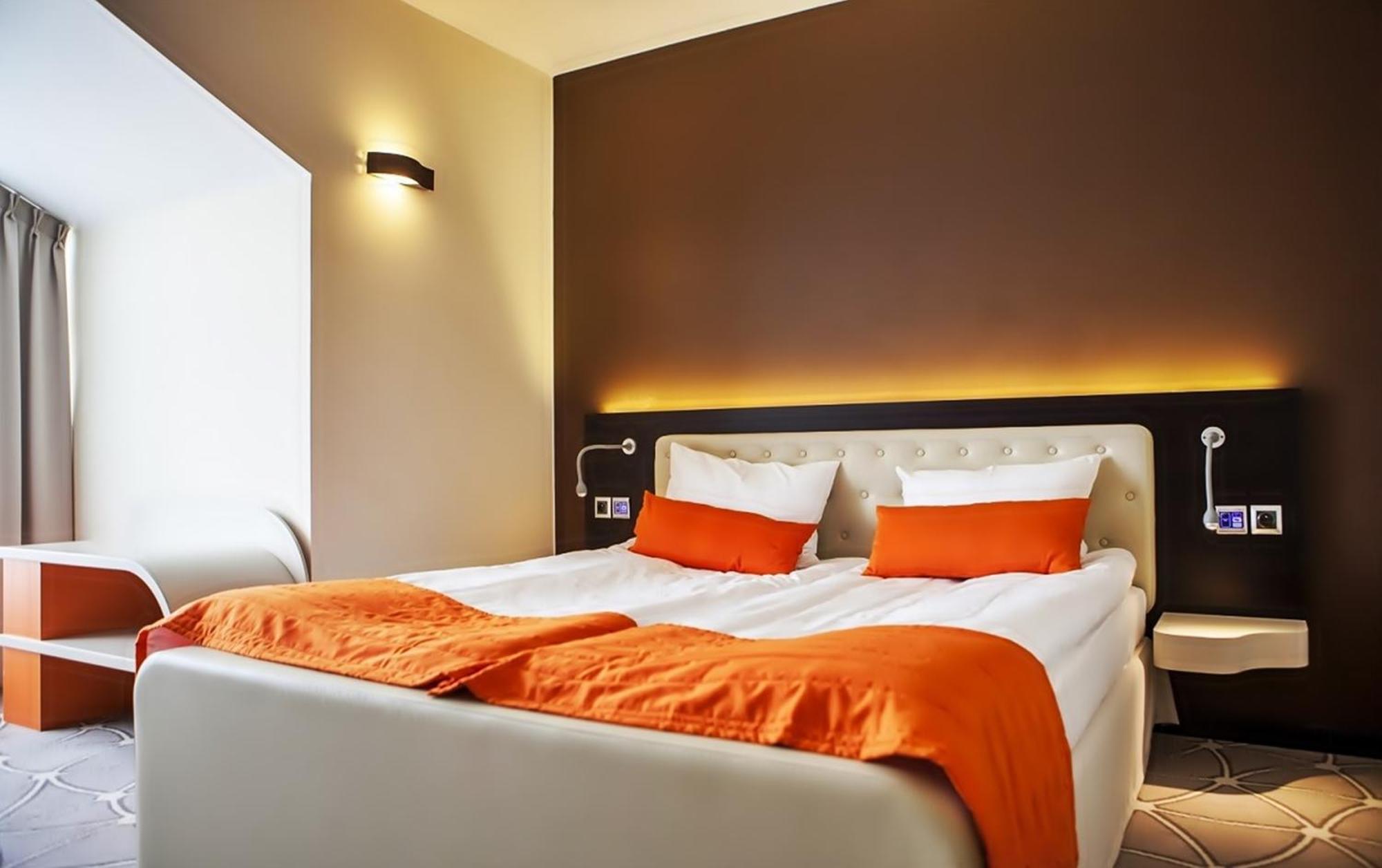 Hotel Eclipse Domasław Εξωτερικό φωτογραφία