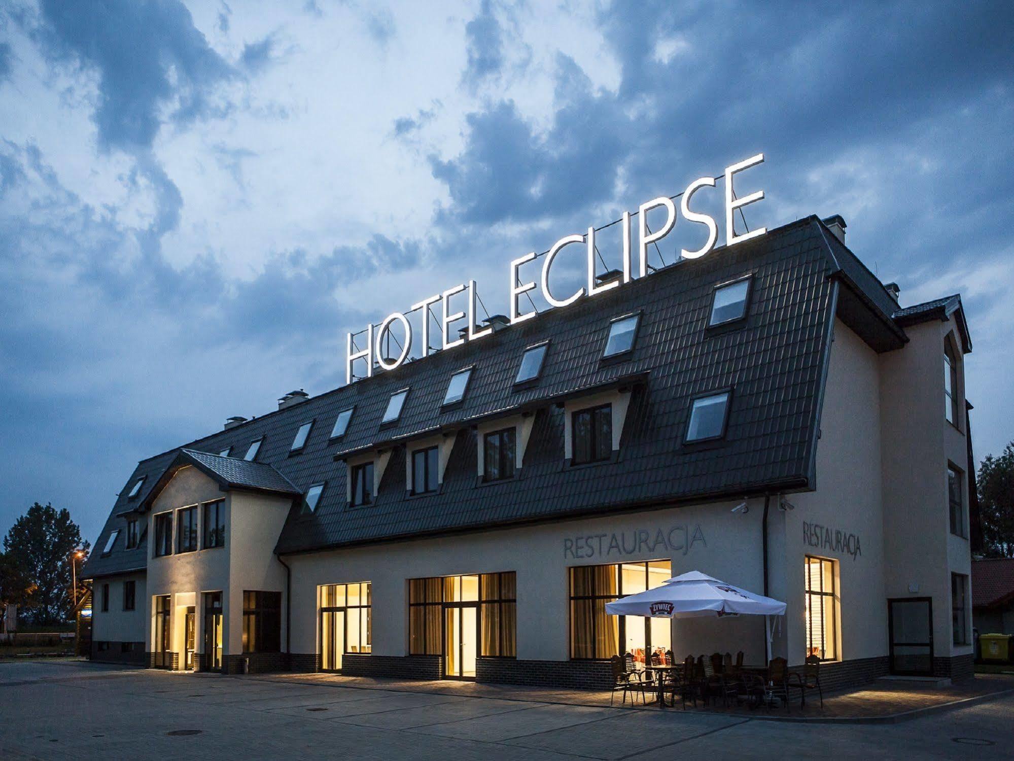 Hotel Eclipse Domasław Εξωτερικό φωτογραφία